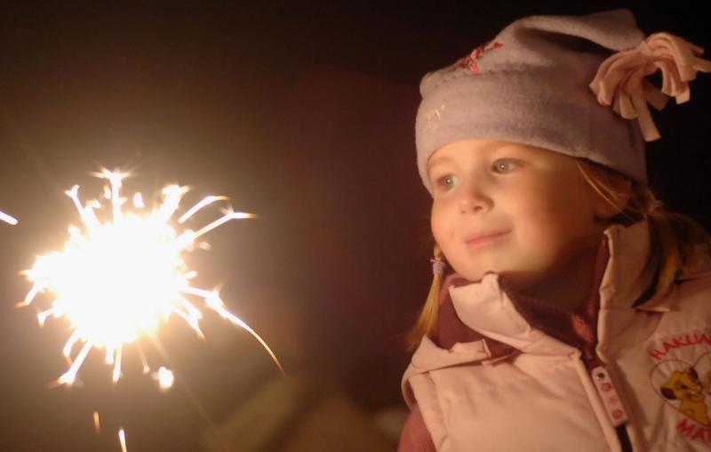 Ура, каникулы! Пиротехника, которую можно запускать с детьми - Тверь | tver.salutsklad.ru